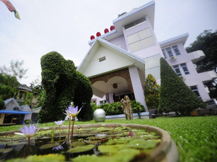 Cinderella Hotel Mawlamyine Eksteriør billede